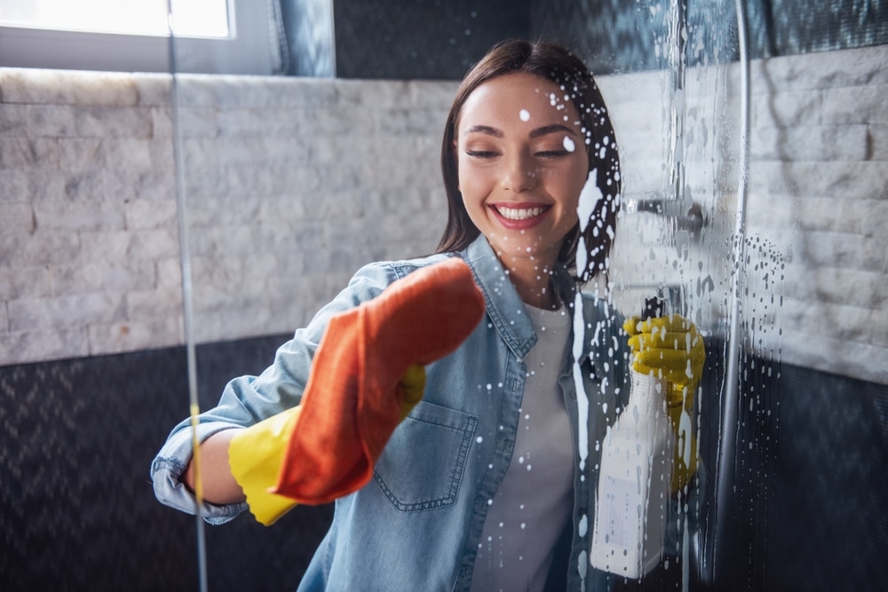 What is the best way to clean a bathroom